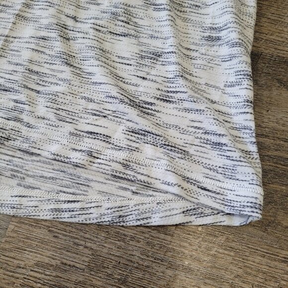 LULULEMON | Twist & Toil Tank Top | Sz. 4 - Picture 6 of 10